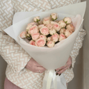 Букет Комплимент из кустовых роз