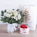 Подарочный набор «Снежный карнавал» из хризантем и эустом