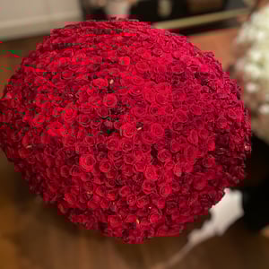 Корзина с цветами «Будь моим» из роз