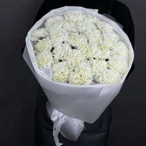 Букет белых гвоздик