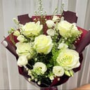 Букет «Ваша светлость» из роз и эустом