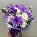 Коробка с цветами «Композиция из хризантем»