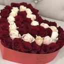 Композиция в форме сердца «Розовое сердце»