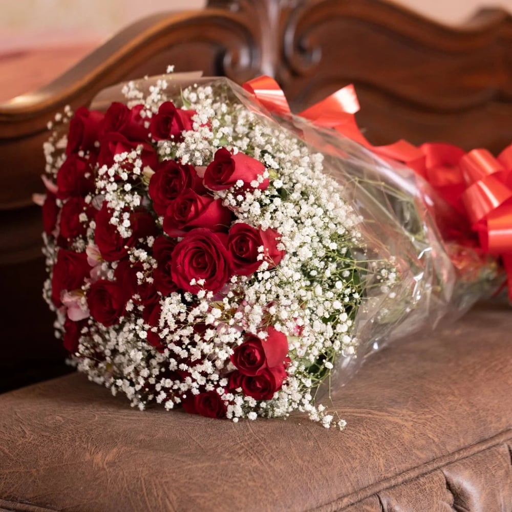 Classic red roses Ireland delivery