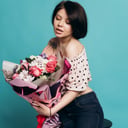 Букет «Елена» из роз и ирисов