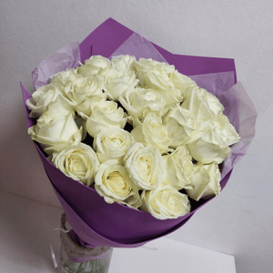Букет из 25 белых роз