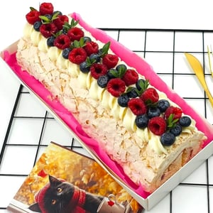 Меренговый рулет с малиной 1 кг