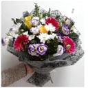 Букет «звёздная колыбель» из эустом и хризантем