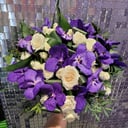 Букет «Совершенство» из орхидей и роз