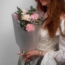 Букет нежных гвоздик