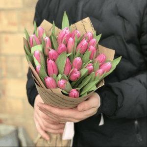 Букет из 25 розовых тюльпанов