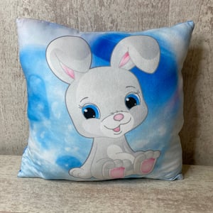 Подушка с милым зайчиком