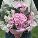 Букет 22 из альстромерий и эустом