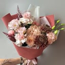 Авторский Букет Осенние краски из роз и эустом