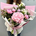 Букет «Нежный шик» из пионов и эустом