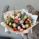 Букет «Юбилейный» из эустом и роз