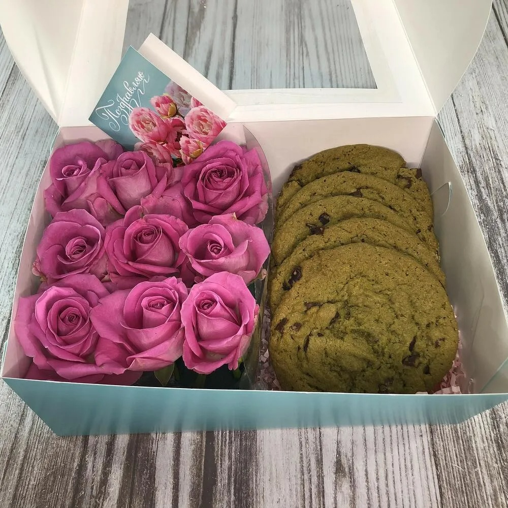 Подарочный набор «Набор с розами и мятным печеньем»