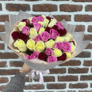 Букет красочный розы