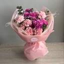 Букет «Райская птица с мискантусом» из гвоздик