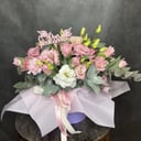 Шляпная коробка с цветами «Розовая прелесть» из тюльпанов и гвоздик