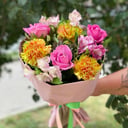 Букет «Бархатистость» из альстромерий и гвоздик