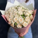 Букет из 15 кремовых кустовых роз