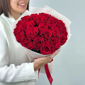Букет из 21 красной розы Кения 40 см
