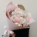 Пудровый букет из альстромерий