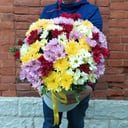 Шляпная коробка с цветами «Эффект wow 2» из хризантем