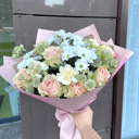 Букет с розами, сантини и диантусами