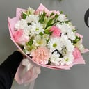 Букет Амелия из роз и хризантем