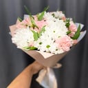 Сборный букет из хризантемы