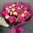 Букет «Пионовидная роза и кустовая рефлекс»