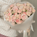 Букет «Утро в Париже» из роз и гвоздик