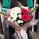 Букет «Нежные моменты» из роз и хризантем