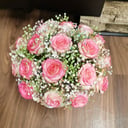 Шляпная коробка с цветами «круговорот» из роз