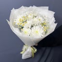 Букет из хризантем и ромашек, размер S