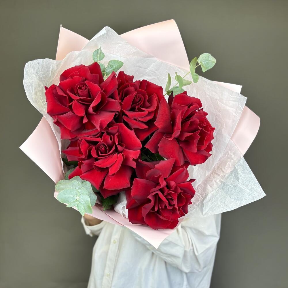 Букет из 5 красных французских роз