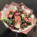 Букет «Римские каникулы» из роз и эустом