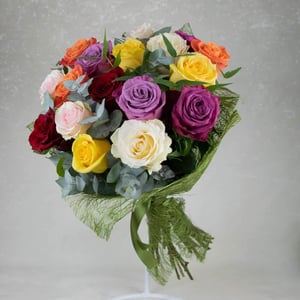 Букет «Радуга роз»