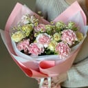 Букет Весна из гвоздик и роз