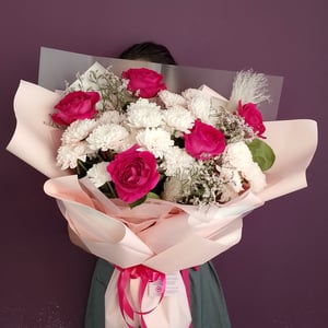 Букет «От всей души» из роз и хризантем