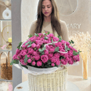 Корзина пионовидных кустовых роз