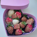 Клубника в шоколаде сердце 20 см