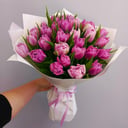 Букет 35 сиреневых пионовидных тюльпанов