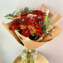 Букет «Жаркая зима» из гербер и хризантем