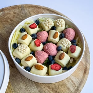 Бананы и клубника в шоколаде "Сен-Бенуа"