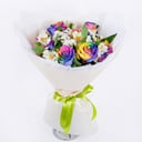 Букет «Цветущая красота» из роз и альстромерий