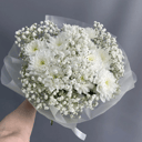 Букет «Хризантема с белой гипсофилой»