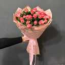 Букет «5 пионовидных кустовых роз в упаковке»